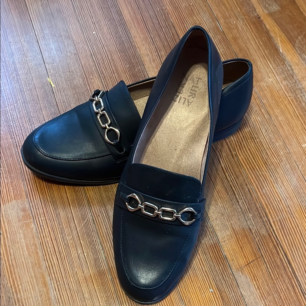 Elegant Black Loafers with Chain Detail